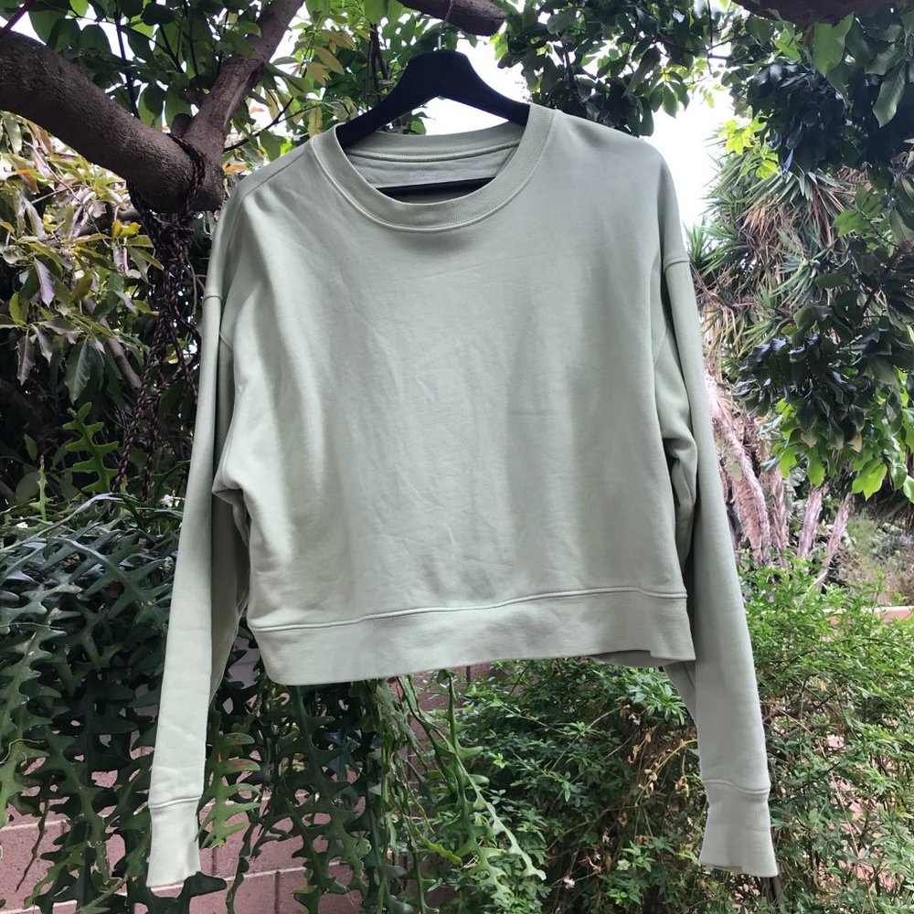 Girlfriend Collective Pistachio Crop Sweatshirt